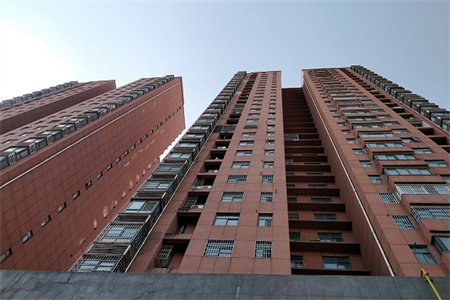 出售泰安汇丰家园2室2厅1卫96.47平毛坯房